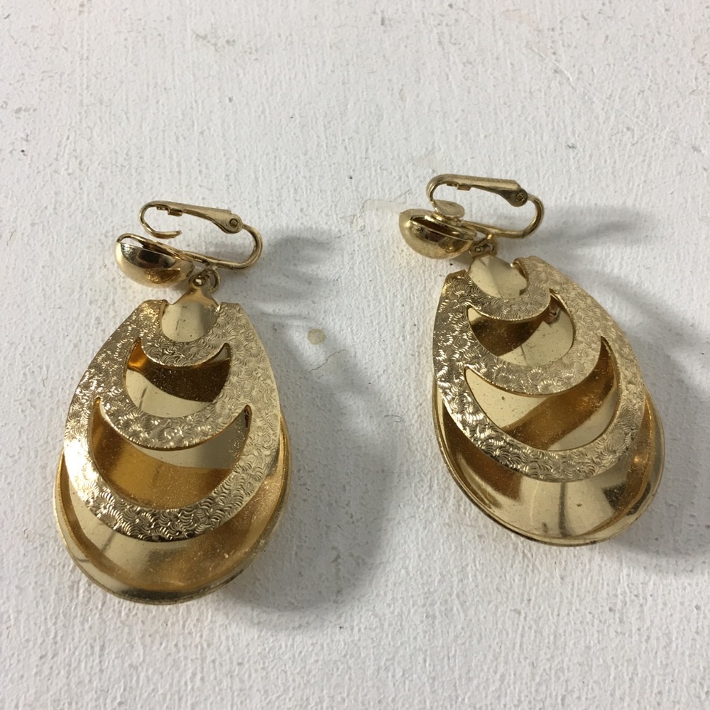 Vintage Big Sarah Coventry Gold Tone Earrings